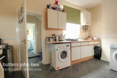 Lease - 5 Edensor Street-6