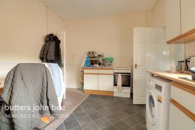 Lease - 5 Edensor Street-7