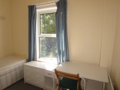 Leased - 14 St. Edmond Avenue-13