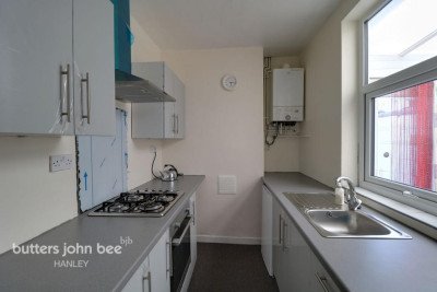 Lease - 8 Northwood Park Road-6